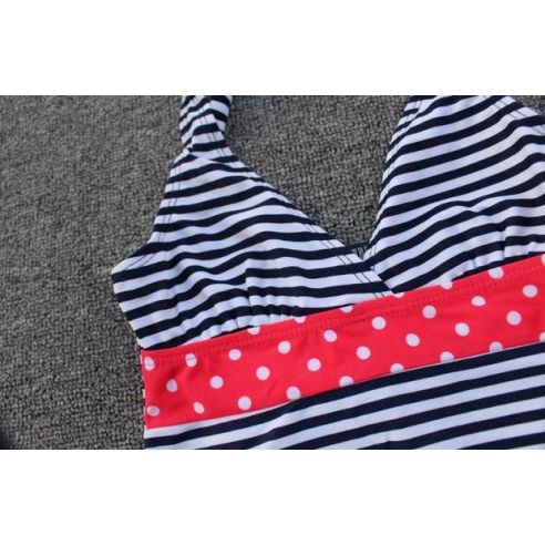 Swimsuit fine for the girl edgars (from 7 to 10 years old) buy in online store