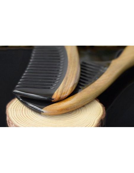 Sandalwood hairbrush with buffalo horn insert - Wide teeth buy in online store Sandalwood hairbrush with buffalo horn insert - Wide teeth buy in online store
